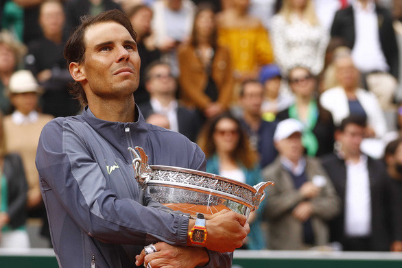 Nadal lần thứ 12 vô địch Roland Garros